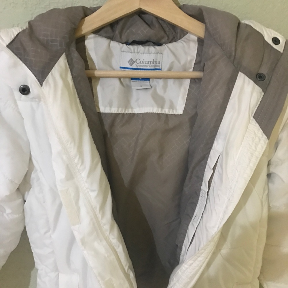 White Colombia hooded puffer jacket